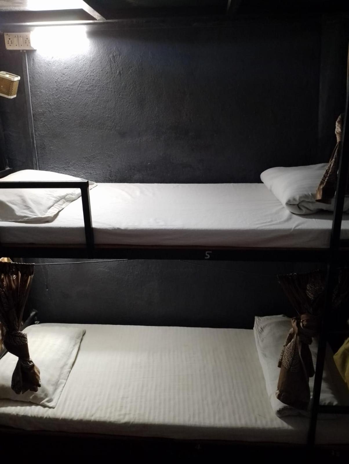 Bapuji Dormitory Hostel Mumbai Dış mekan fotoğraf