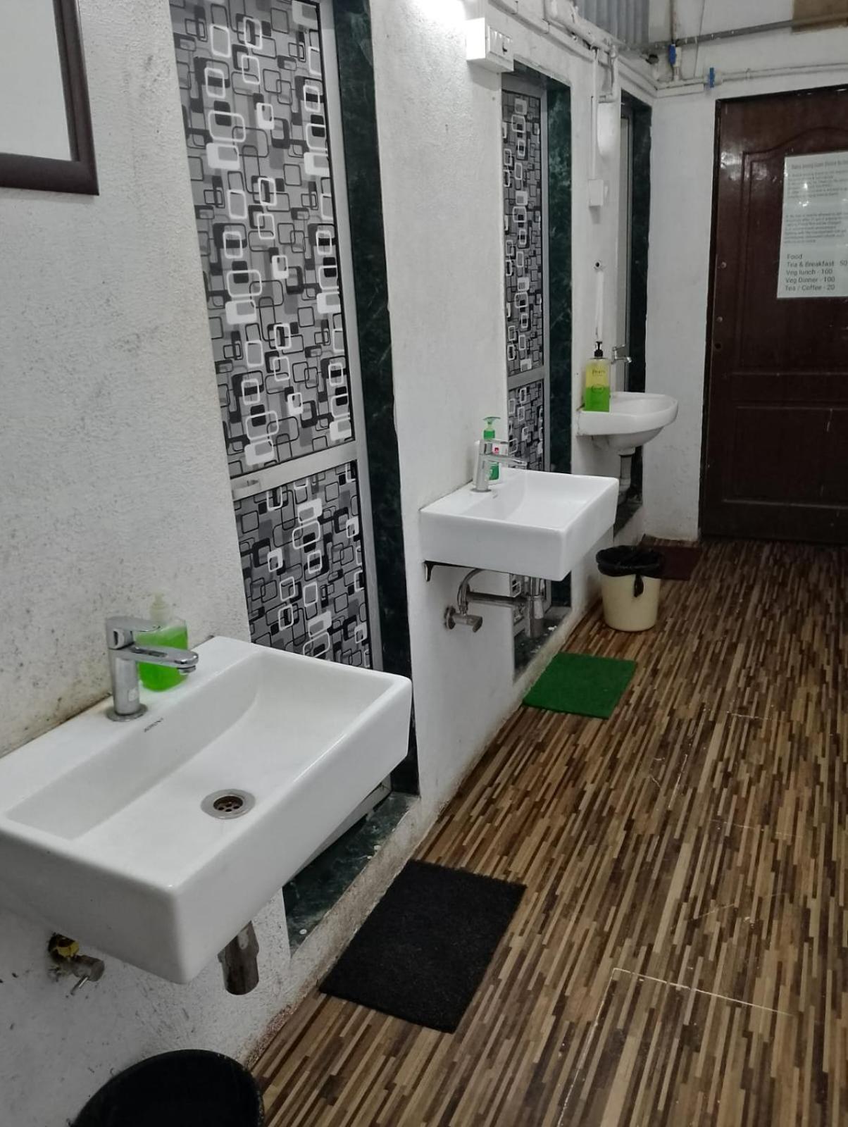 Bapuji Dormitory Hostel Mumbai Dış mekan fotoğraf